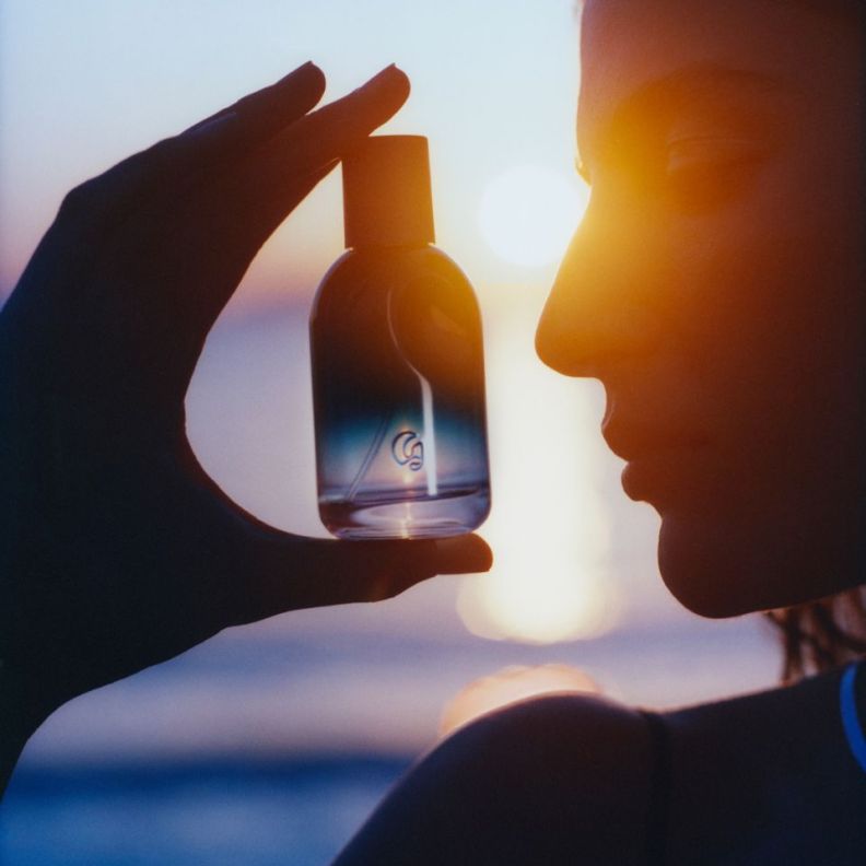 4 تنوّعات من عطور الخريف: الروائح التي ترسم ملامح الموسم الجديد
