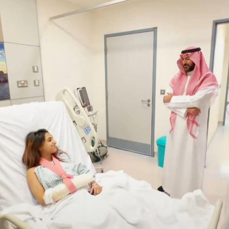 لاعبة التايكوندو السعودية صباح عسيري تروي تفاصيل إصابتها في مطار الملك خالد  