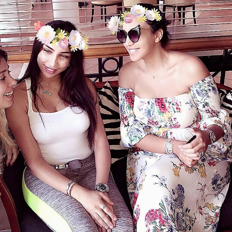 دنيا بطمة في موقف لا تحسد عليه