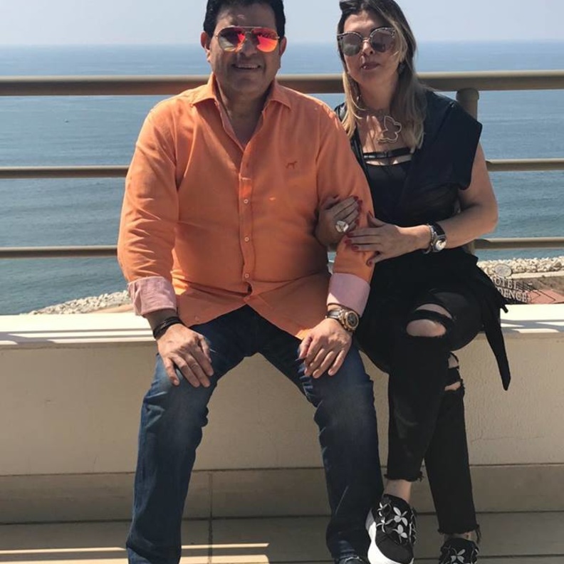 هاني شاكر وزوجته