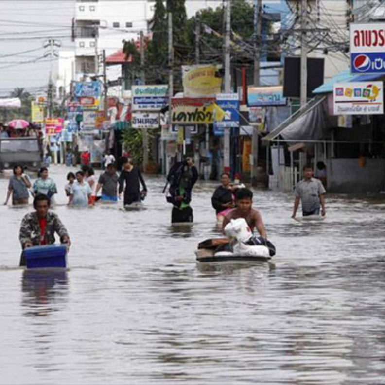 25 قتيلا في تايلاند جراء الفيضانات