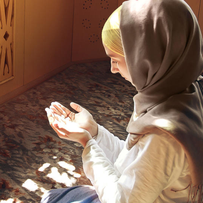 حكم من لم تقضي ما عليها من صيام قبل قدوم رمضان