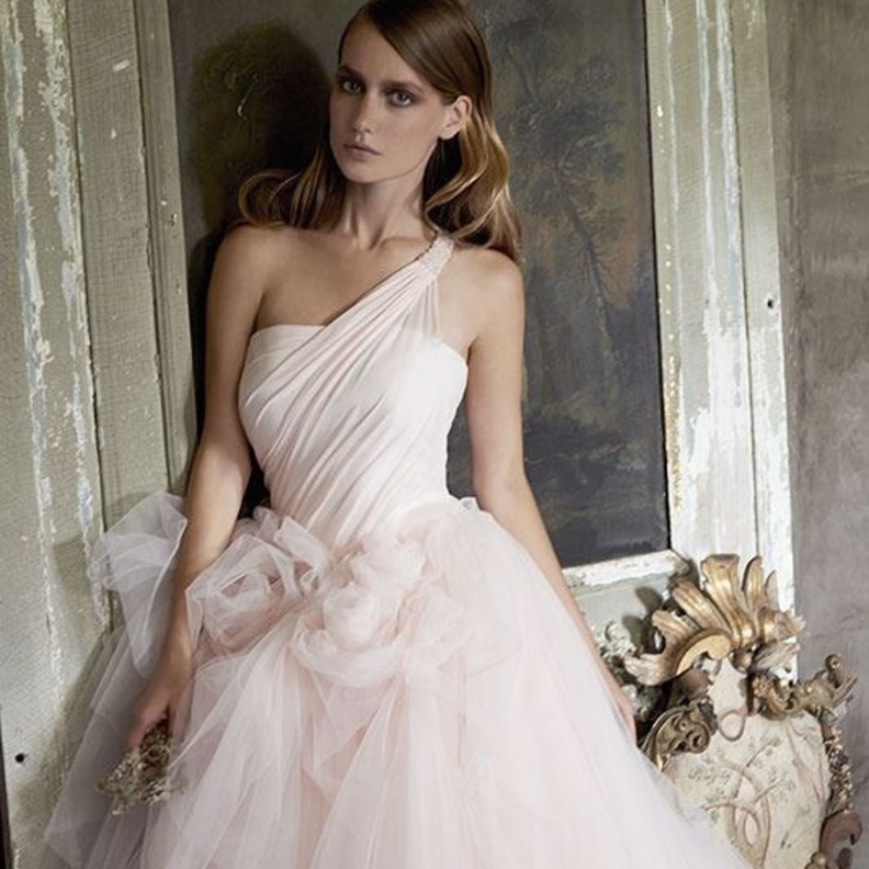 قمّة الرومنسية في مجموعة Elisabetta Polignano لفساتين الزفاف