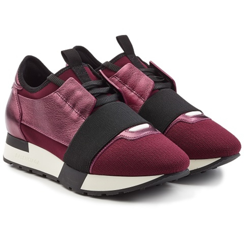 حذاء رياضي من بالنسياغا 