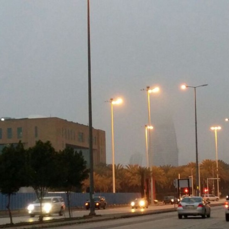 توقعت الأرصاد أن تتأثر الأجزاء الجنوبية من وسط وشرق المملكة بالعوالق الترابية والأتربة المثارة