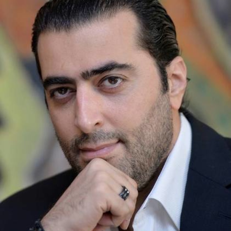 الفنان السوري باسم ياخور يواصل تصوير مسلسل العراب