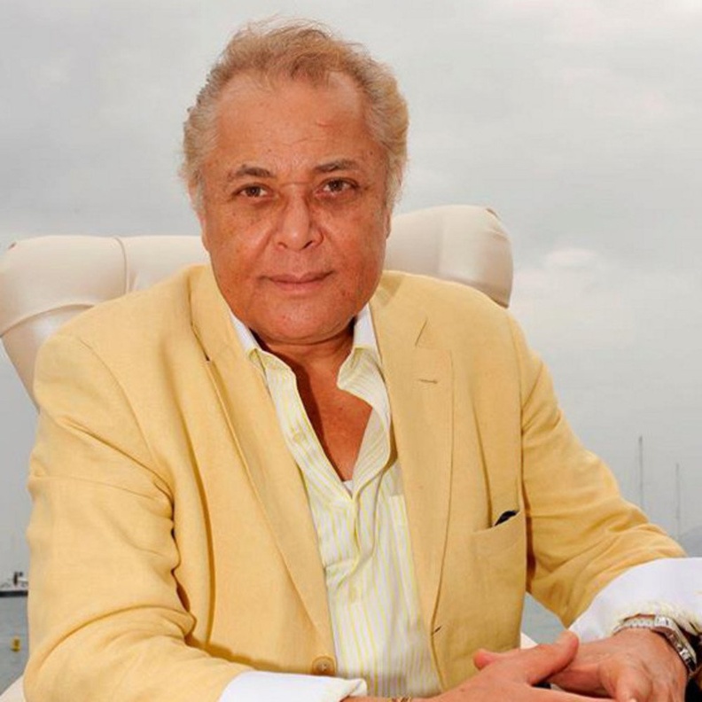 محمود عبد العزيز