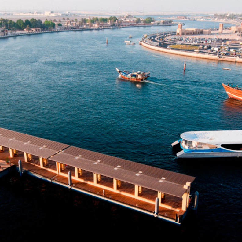 12 محطة نقل بحري في الخليج التجاري وقناة دبي المائية