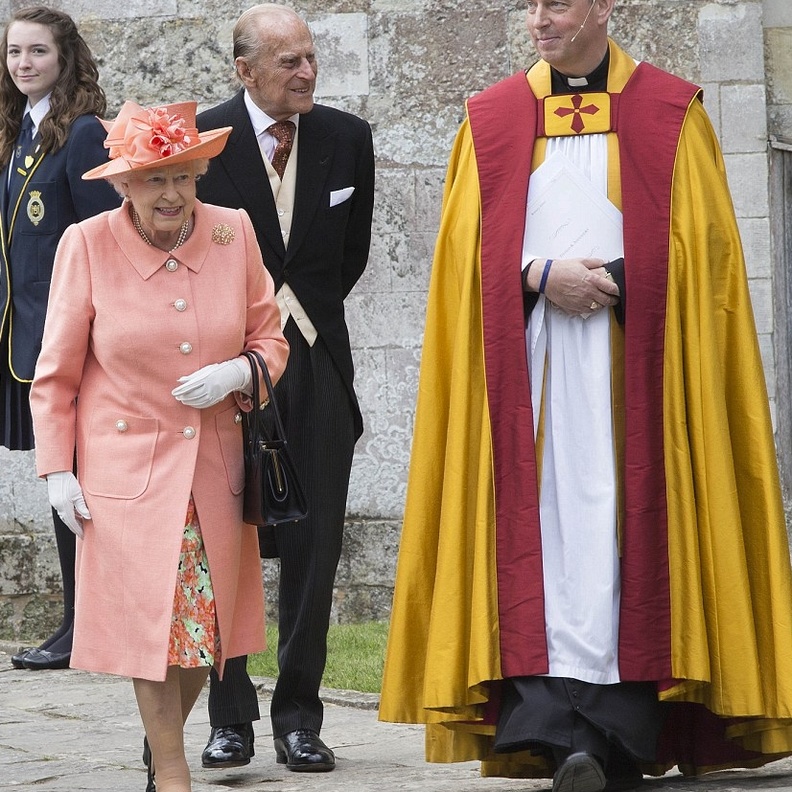 الامير تشارلز قام بدور الاب