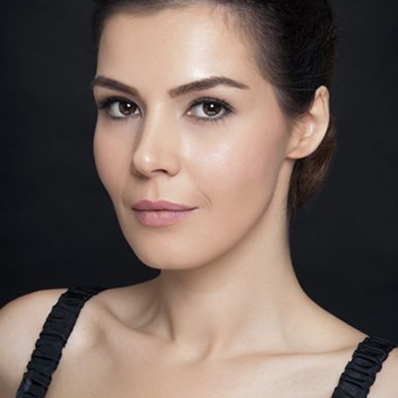 خديجة شنديل