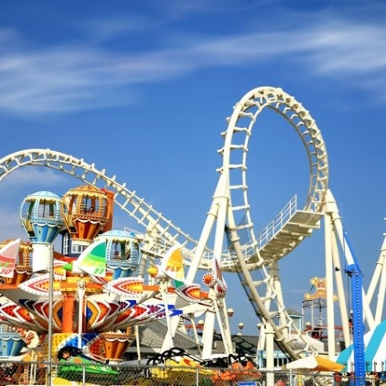 بالفيديو: وفاة فتاة كويتية سقطت في الملاهي