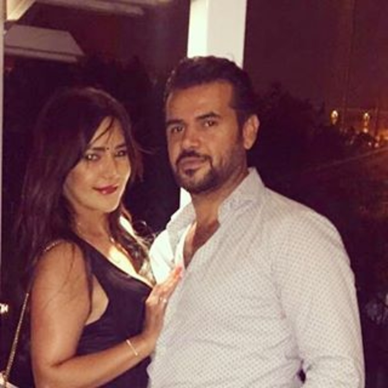 ساموزين وزوجته