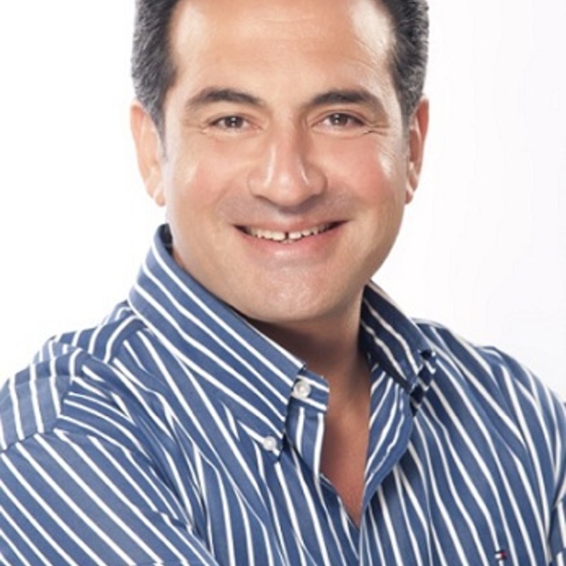 الفنان محمد ثروت