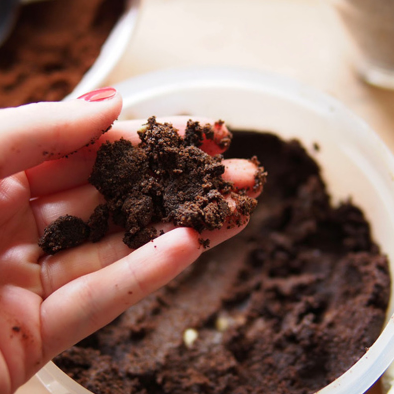 قومي بتحضير منتجاتك من القهوة بنفسك