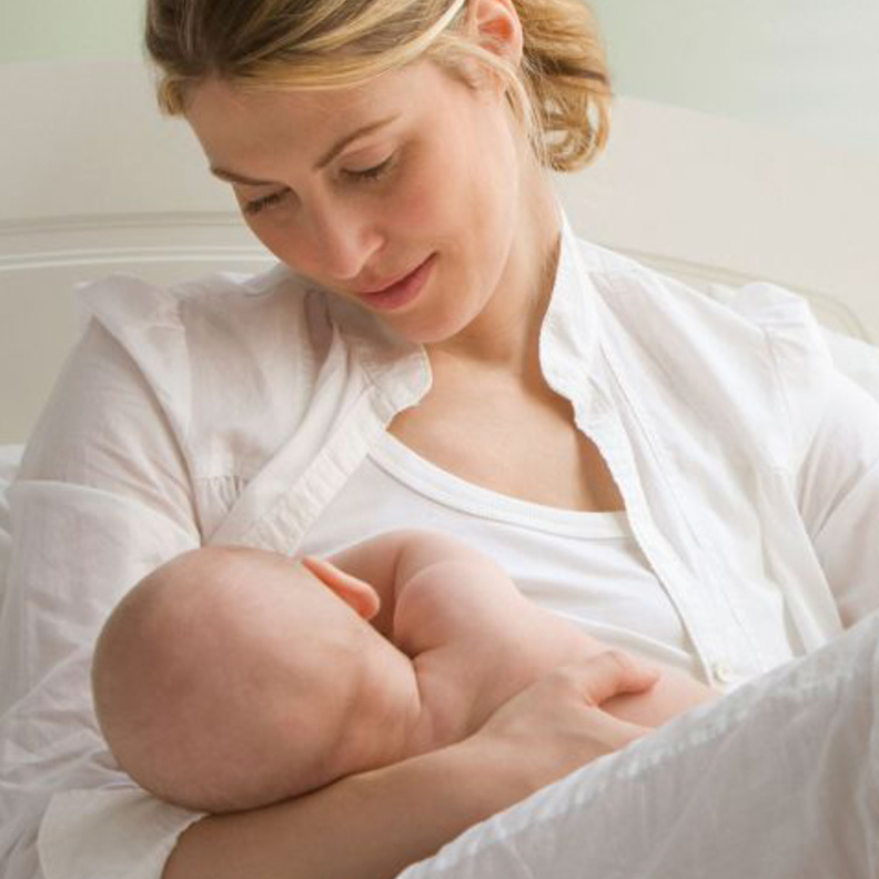 الرضاعة الطبيعية ستخلصك من الوزن الزائد 