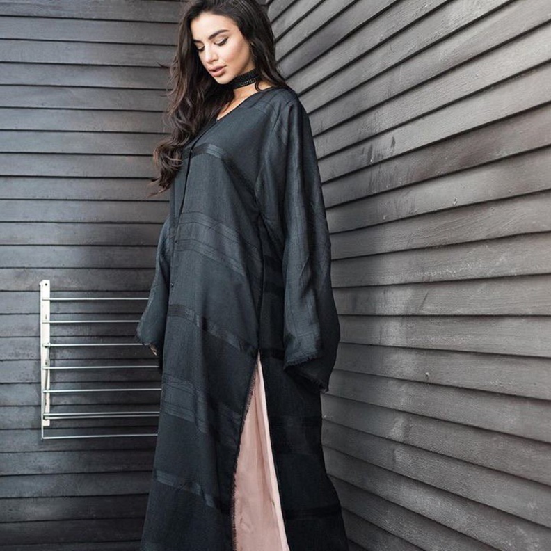 رانيا فواز بإطلالة متألقة