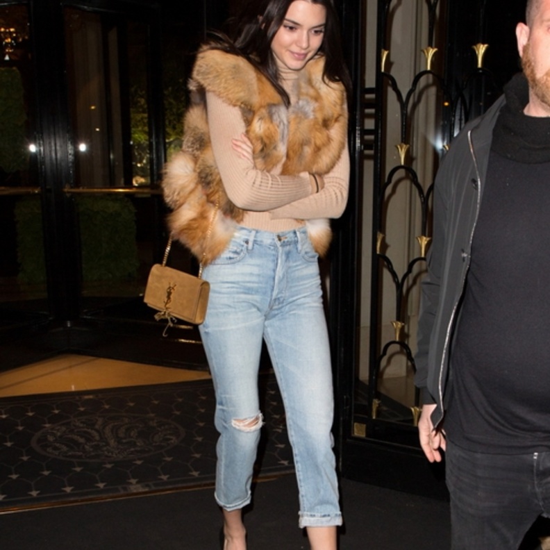 كيندال جينر ستفاجئك بتصاميم الفرو التي تملكها