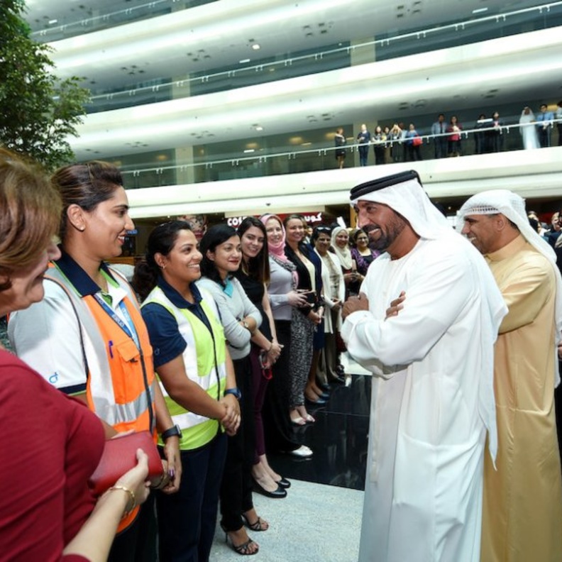 وسط حشد من الموظفات خلال الاحتفال بيوم المرأة العالمي