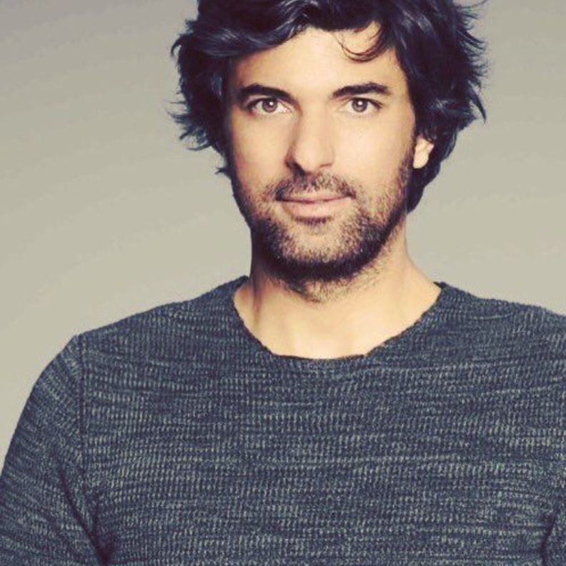 انجين أكيوراك