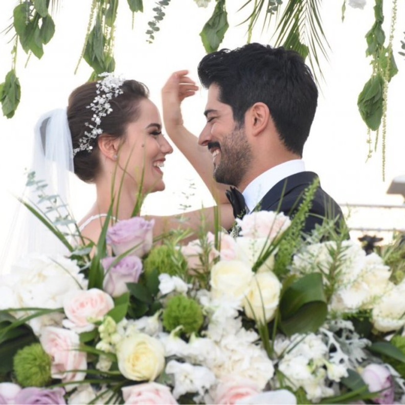 بوراك اوزجفيت وفهرية افجان