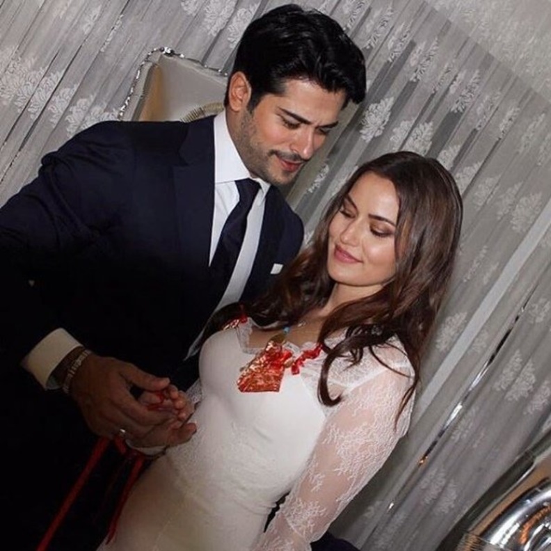 خطوبة فهرية افجان وبوراك اوزجفيت