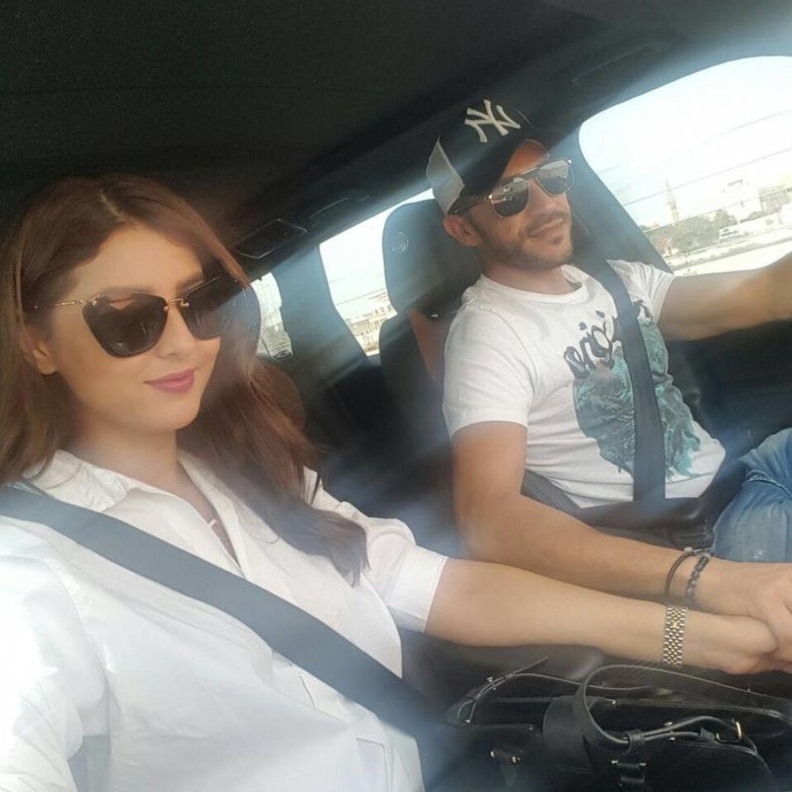 مريم سعيد وخطيبها كريم ظريف