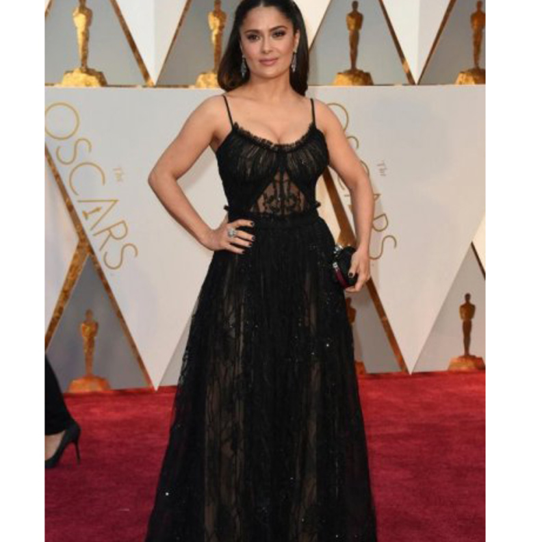 صور سلمي حايك في مهرجان كان