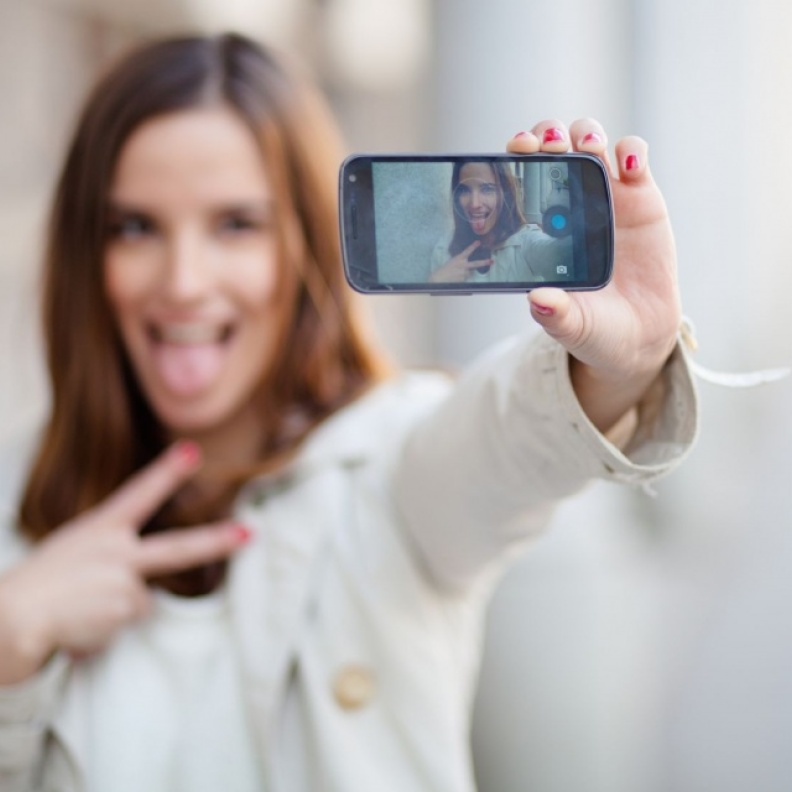 آخر السيلفي.. رصاصة في الرأس