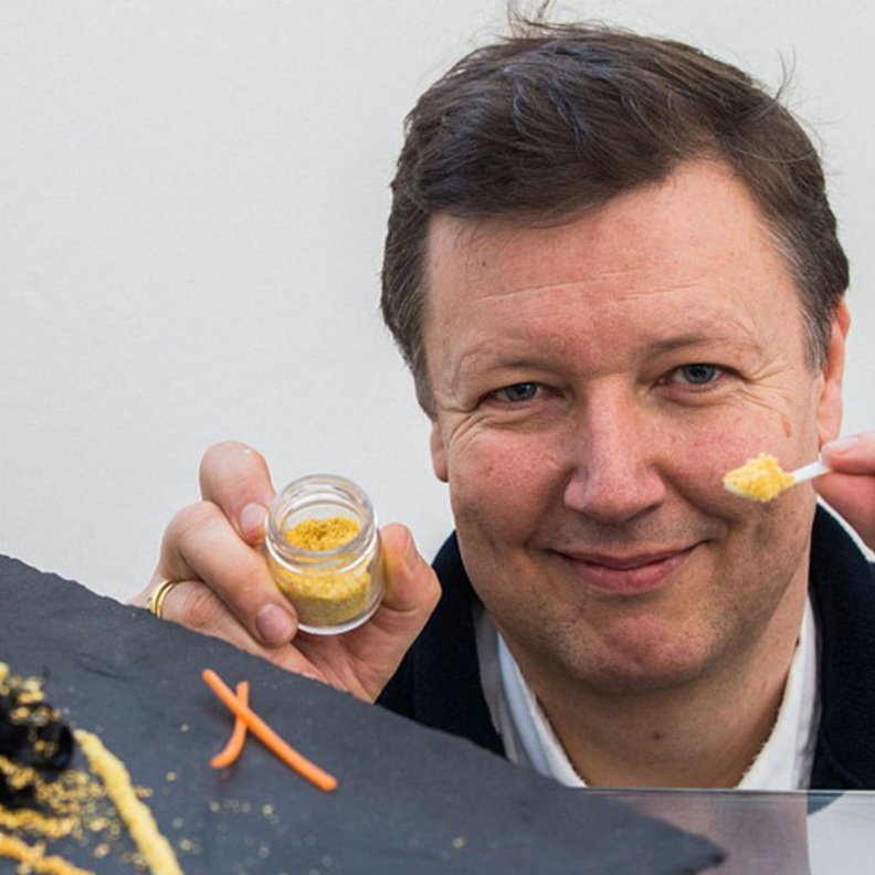 أغلى طعام في العالم كافيار ممزوج بالذهب!