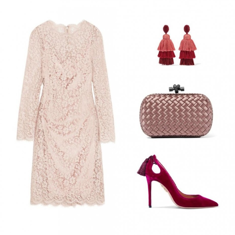 تنسيق في فستان من الدانتيل باللون الأخضر مع اكسسوارات فضية