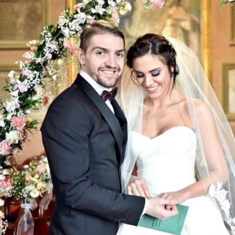 شوكران أوفالي وزوجها