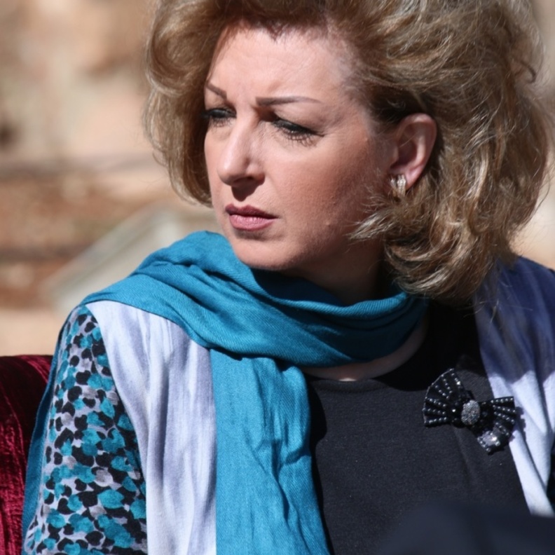 الفنانة السورية نادين خوري: السلام الداخلي سر جمالي الدائم 