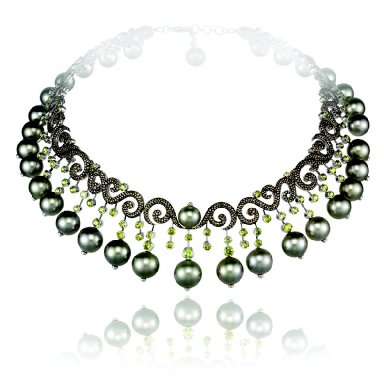  قلادة شوبارد لؤلؤ تاهيتي مع التسافوريت