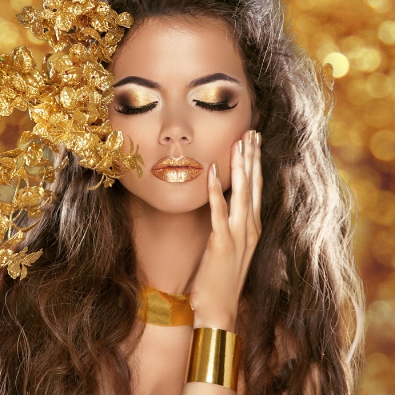 مكياج زفافك بالذهبي الجريء