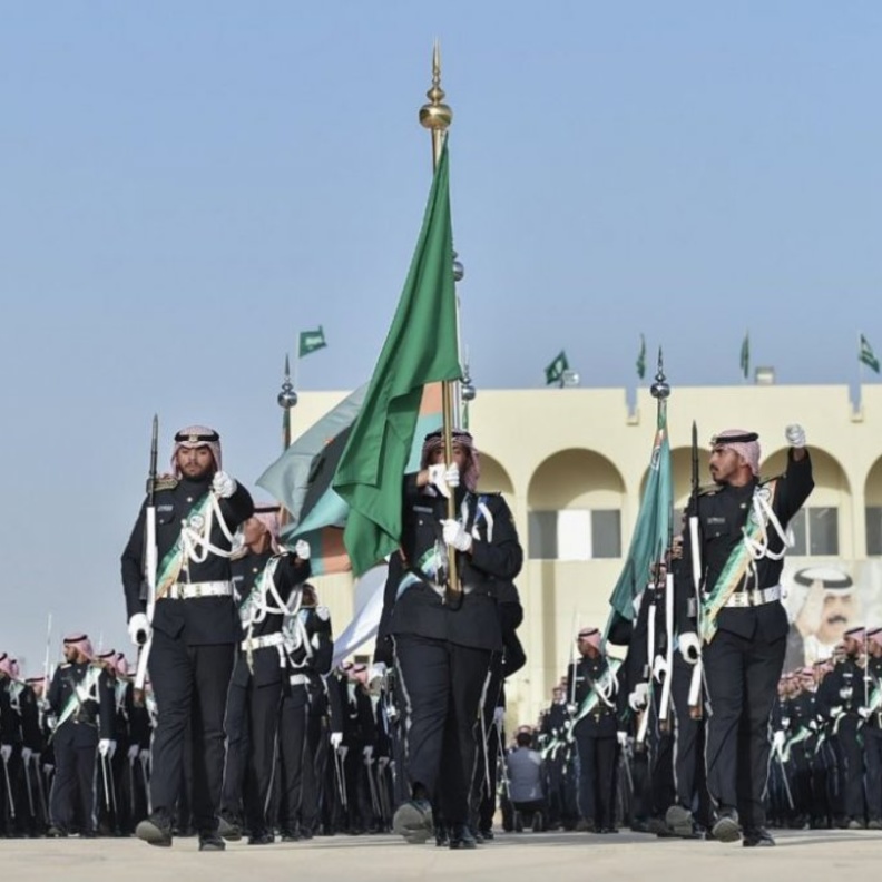 طلبة كلية الملك خالد العسكرية