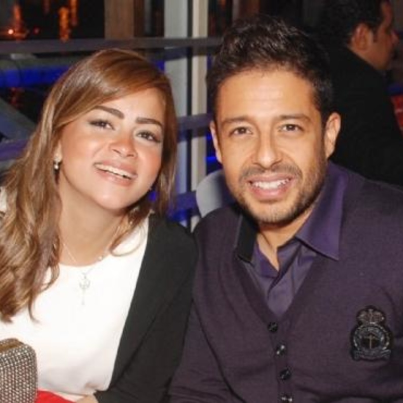 حماقي وزوجته