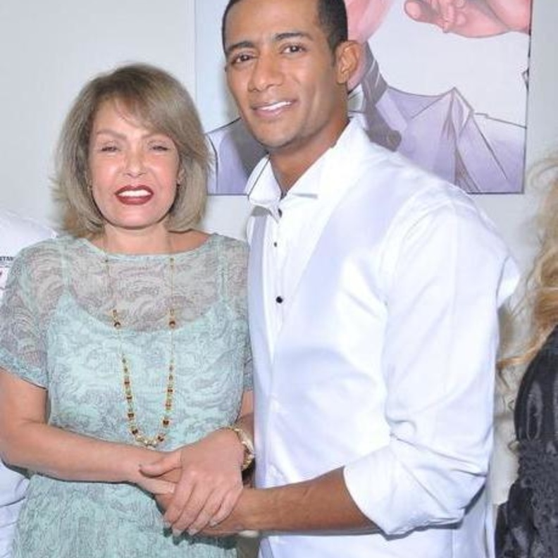 لوسي في كواليس مسرحية "أهلا رمضان"