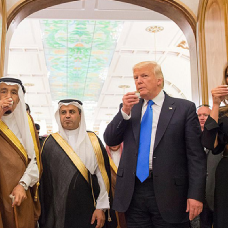 دونالد ترامب و ميلانيا ترامب في السعودية مع الملك سلمان بن عبدالعزيز 