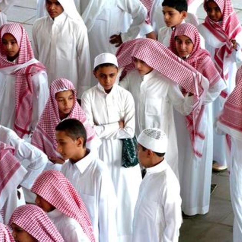 تصرف المعلم نال إعجاب المغردين على "تويتر"