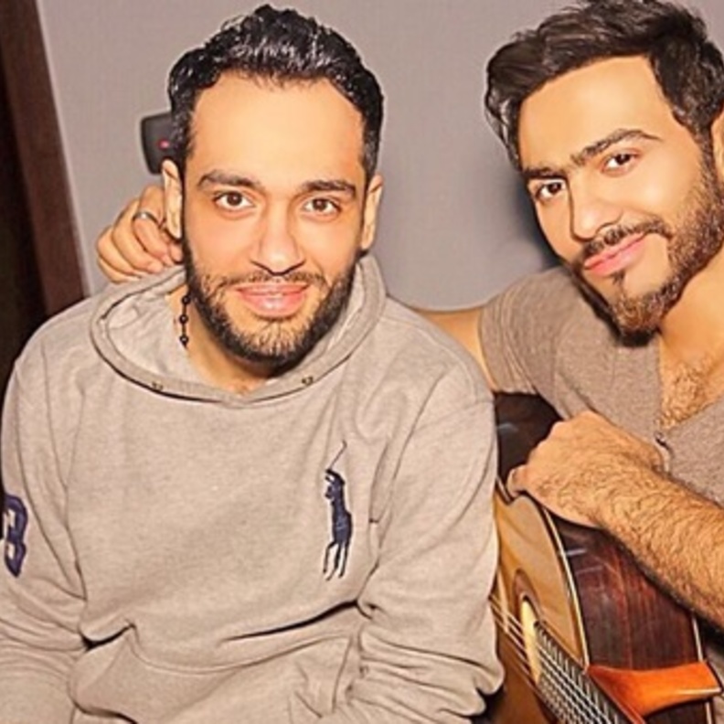 تامر حسني يحب تشجيع المواهب الشابة ودعمها على طريقته 