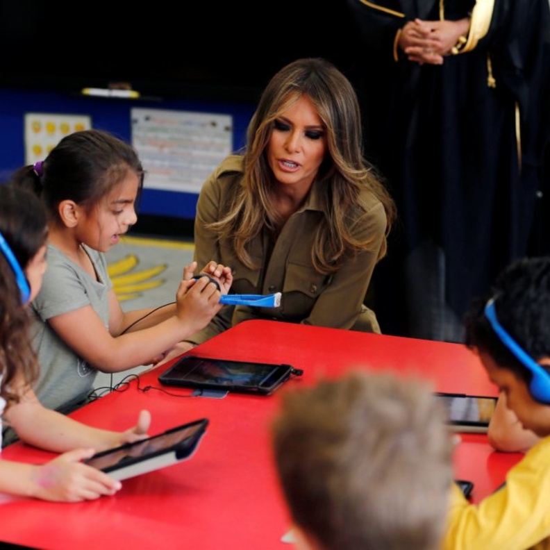 ميلانيا ترامب تزور مدرسة دولية بالرياض