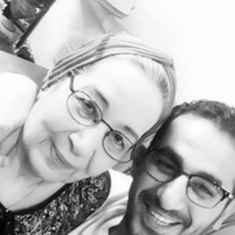 "سيلفي" احمد حلمي مع والدته