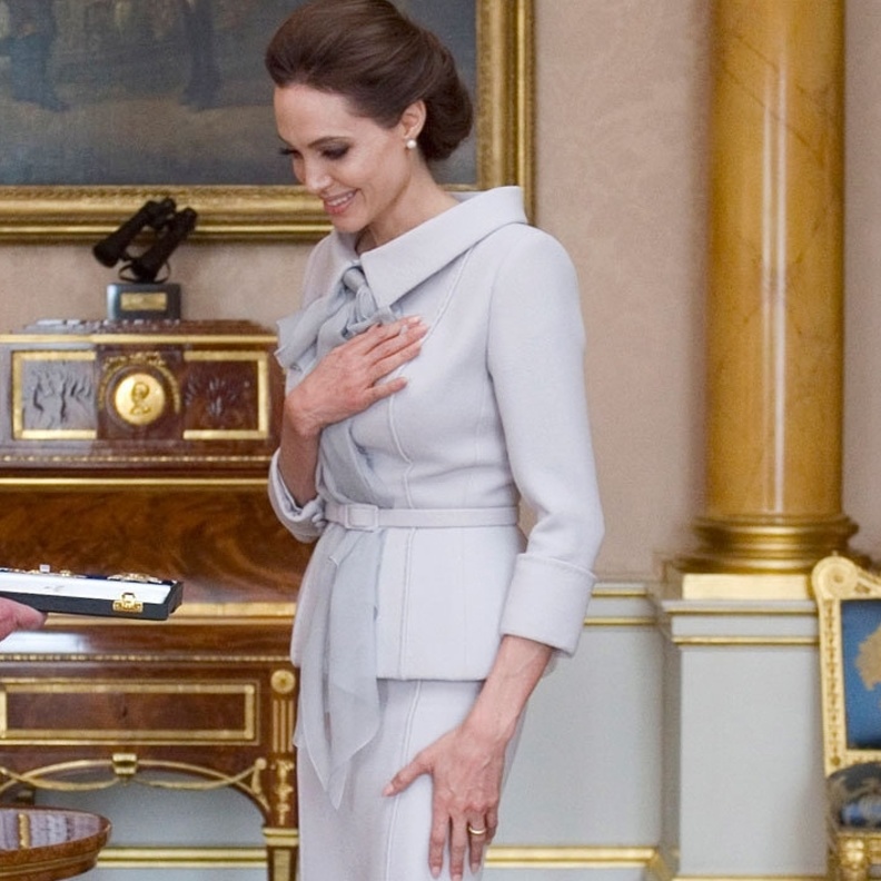 كامبرباتش حصل عليها حيث حصل على وسام قائد في الإمبراطورية البريطانية