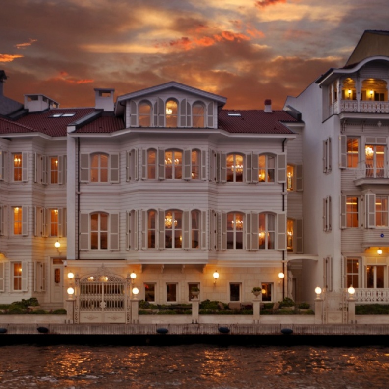 ARMAGGAN BOSPORUS SUITES