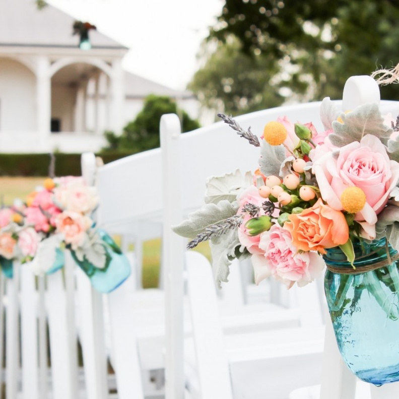 طرق مختلفة لترتيب مقاعد الضيوف في حفل زفافك