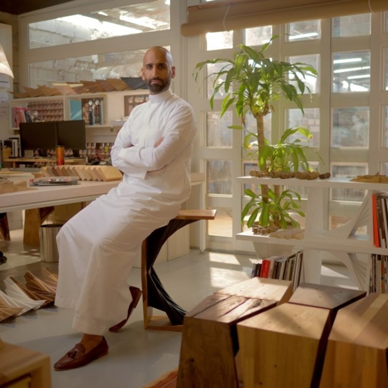 المصمم السعودي البارا صائم الدهر