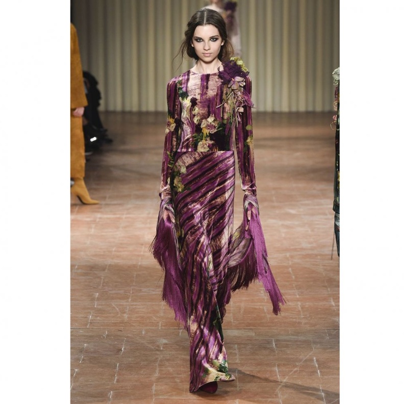 Isabel Marant تيور مبتكر للمحجبات للعيد من 