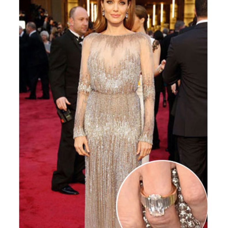 Scarlett Johannson - Jewelry