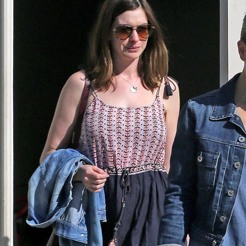 آنا هاثاواي