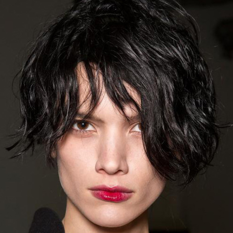 الجرأة في عروض سان لوران